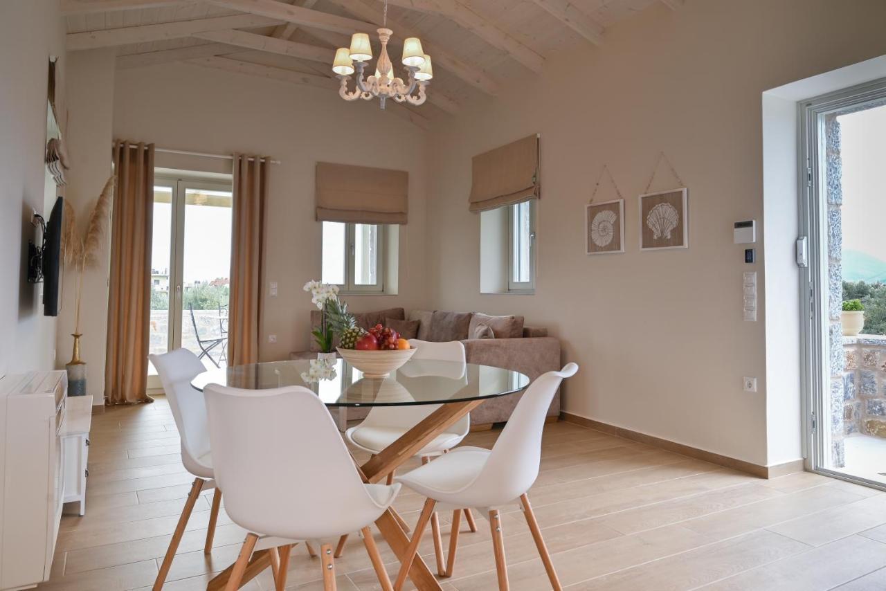 Efmar Exclusive Residences Githio Habitación foto